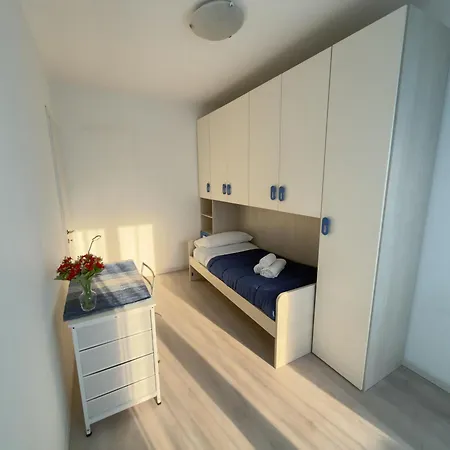 Garden Apartment- Near Apartment